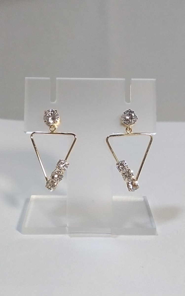 K18YG zircon earrings!