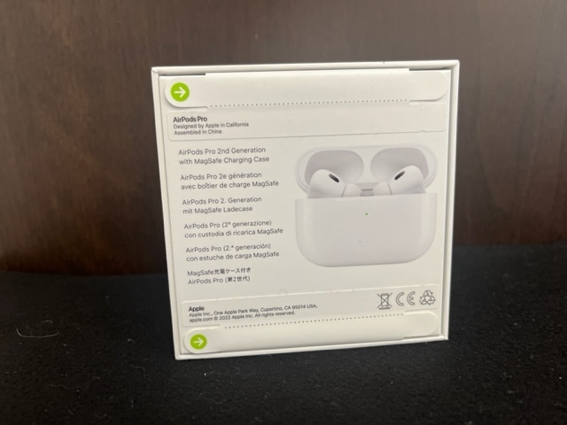 新品未開封品】Apple AirPods Pro 第2世代 MQD83J/A MagSafe充電ケース ...