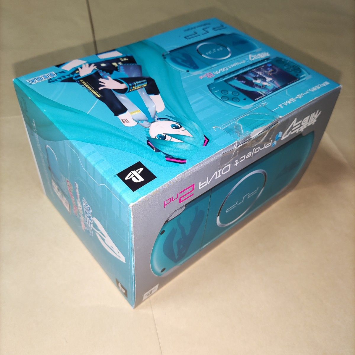 PSP 本体 初音ミク Project DIVA 2nd オリジナルモデル PSP 本体 初音ミク Project DIVA 2nd オリジナルモデル