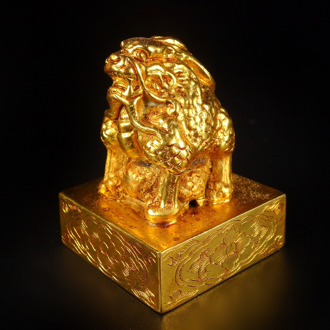 ▽鴻▽ 銅製 塗金 瑞獣印章 置物 古賞物 中国古玩 中国 ▽鴻▽ 銅製 塗金 瑞獣印章 置物 古賞物 中国古玩 中国