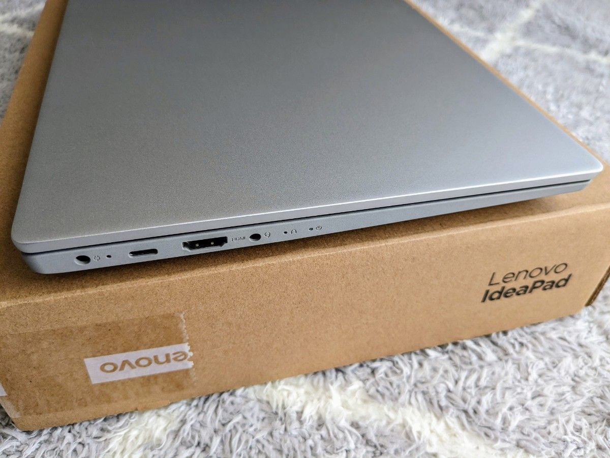 愛用 IdeaPad 15 Slim 550 ノートパソコン Ryzen5(81YM009HJP