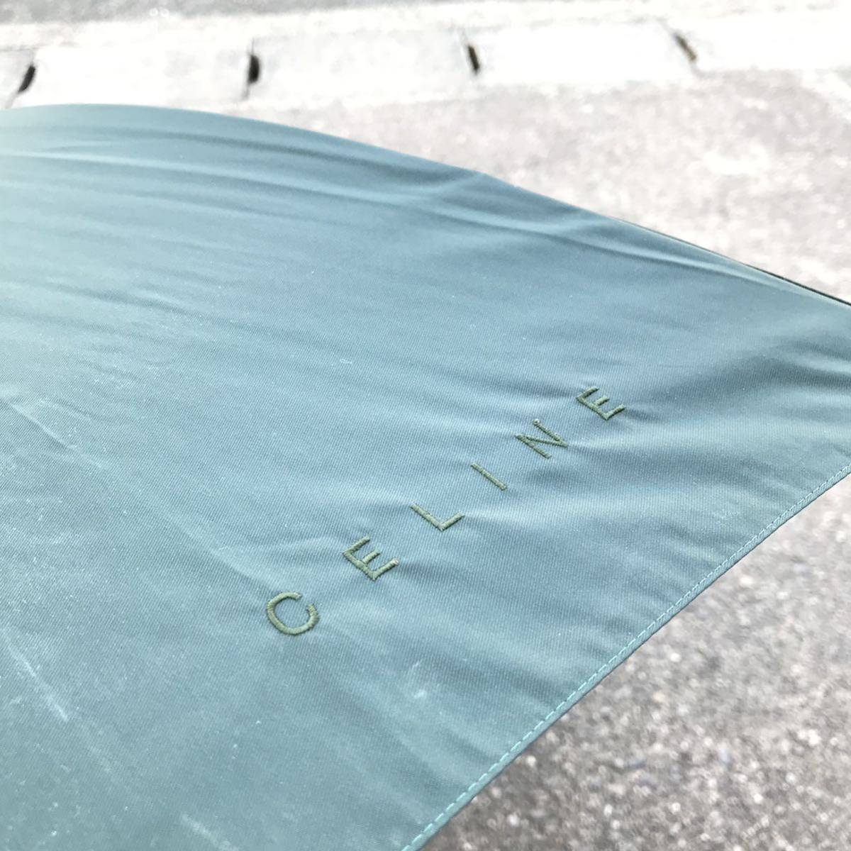 未使用品【セリーヌ】本物 CELINE 傘 ロゴモチーフ 全長92cm 雨傘 雨具 アンブレラ 長傘 緑色系 メンズ レディース_画像6