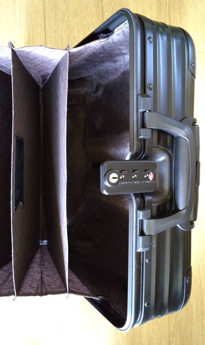 リモワ ルフトハンザ ステルス 28L 2輪:廃盤 貴重 | www.livusinc.com.br