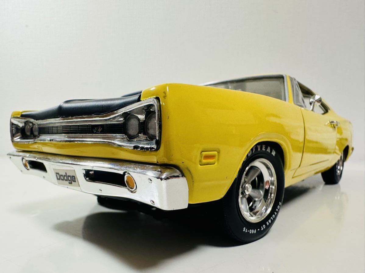 セール】 Ertlアーテル/'69 Dodgeダッジ SuperBeeスーパービー 1/18