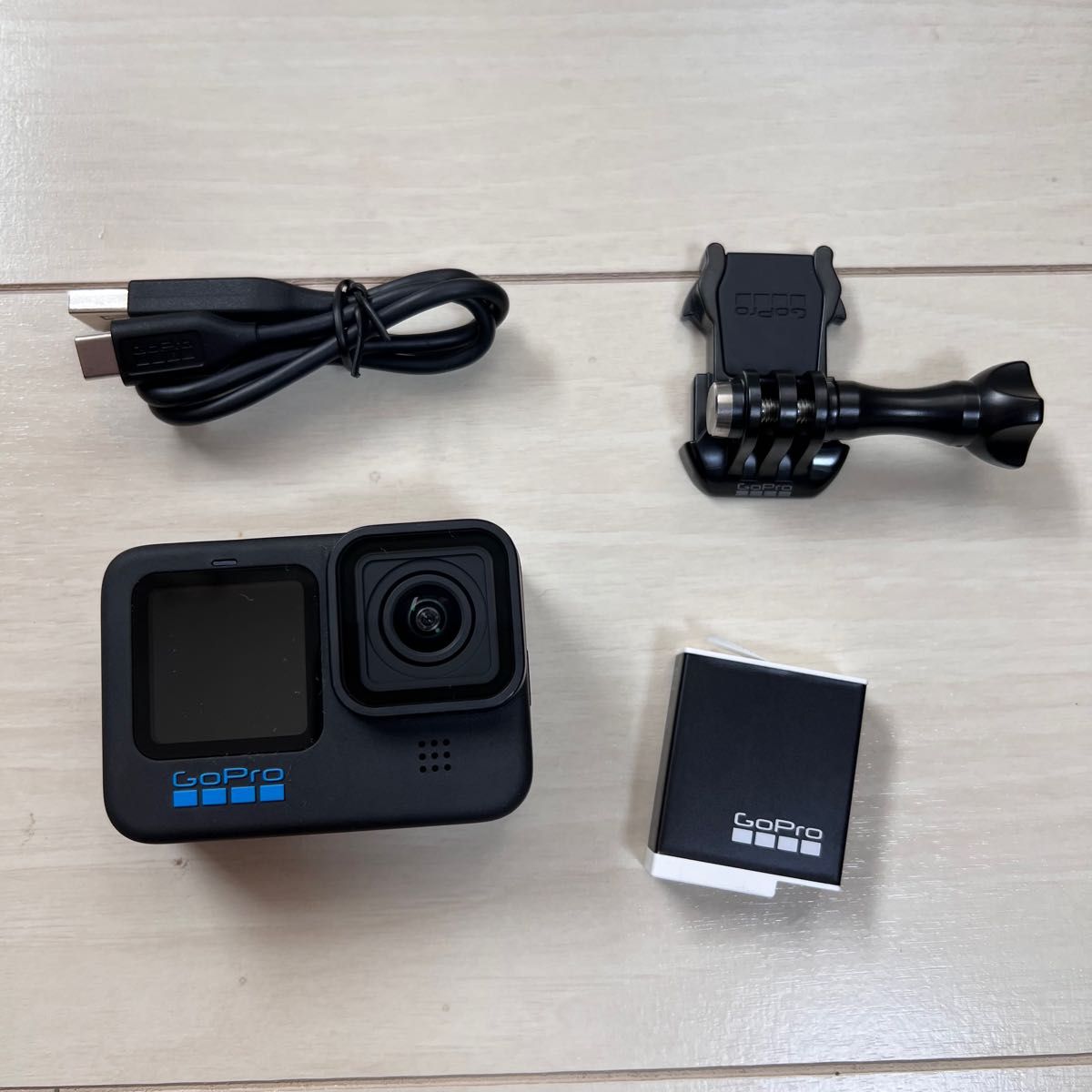 GoProアクションカメラHERO６Blackの色々セット自撮り棒のおまけ付き