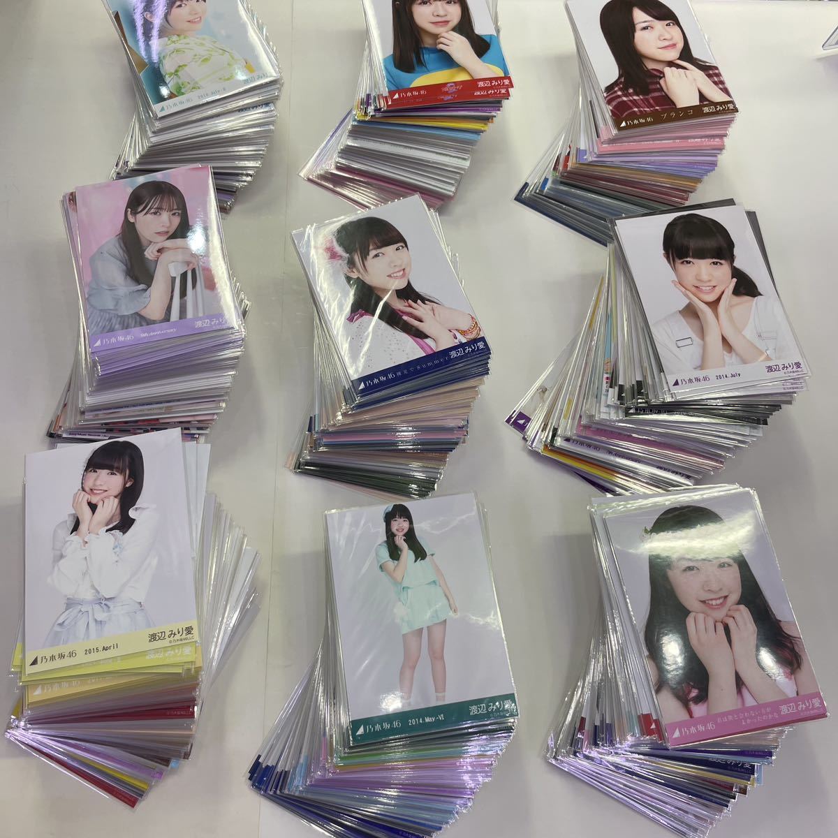  Nogizaka 46 Watanabe .. love life photograph large amount 1,500 sheets and more comp rose set sale 