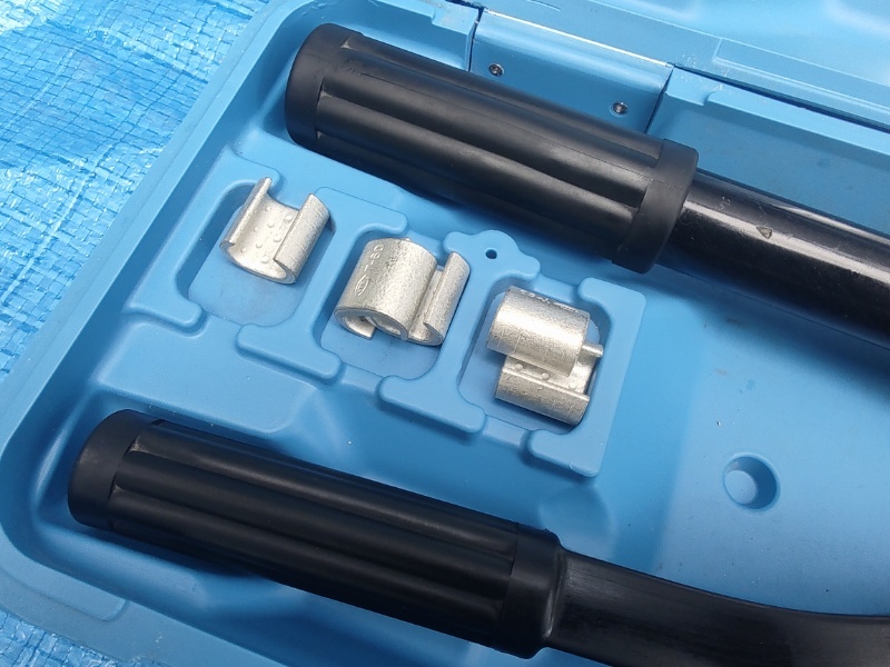 美品 イズミ 泉精器製作所 15号B 油圧式 圧縮 工具 ハンドプレス 美品 イズミ 泉精器製作所 15号B 油圧式 圧縮 工具 ハンドプレス
