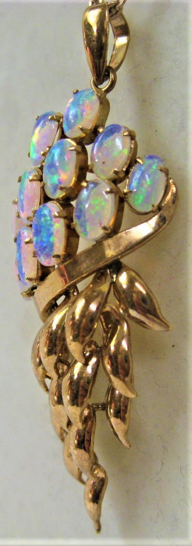 [ Tokyo . middle pawnshop .. san ]K18 18 gold pendant opal 11 pieces attaching grape pattern 