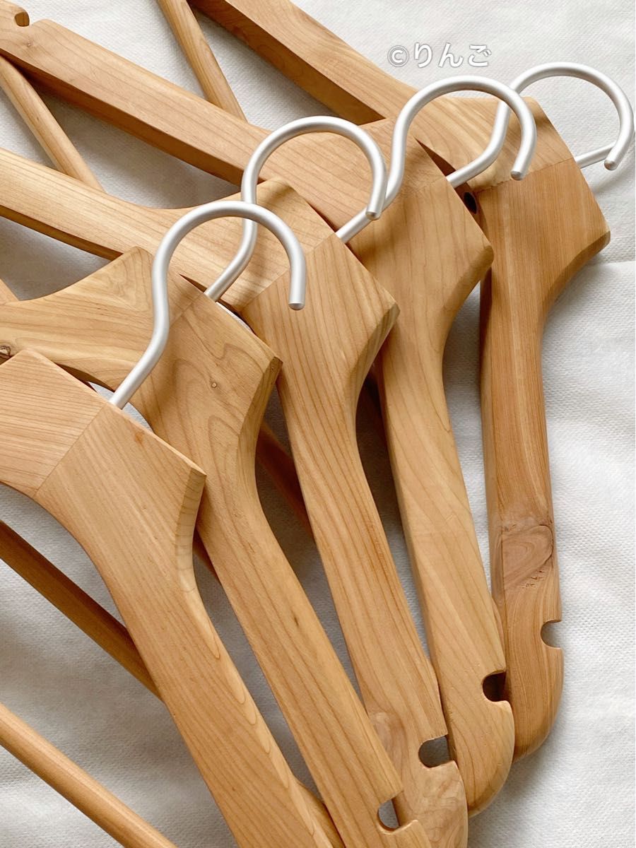 完売廃番【極美品】無印良品 MUJI レッドシダーハンガー 薄型 5 完売廃番【極美品】無印良品 MUJI レッドシダーハンガー 薄型 5