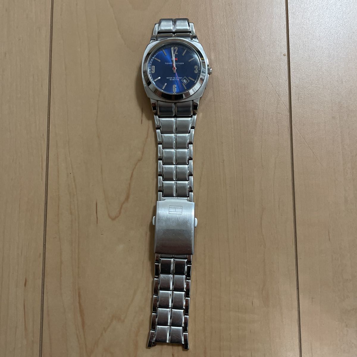 【中古】TOMMY HILFIGER メンズ 腕時計 T10159 クォーツ デイト シルバー 男性用時計_画像1