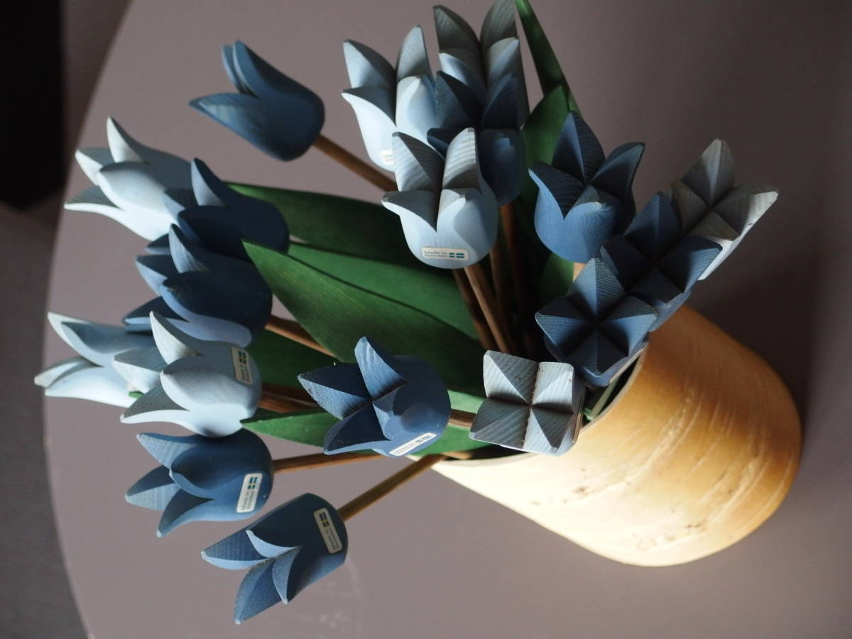 豪華＆レア！北欧雑貨 スウェーデン製 木製 チューリップの花束＆ハンドメイドの花器 (Svepask, HEMSLOJD ハンドクラフト)_画像4