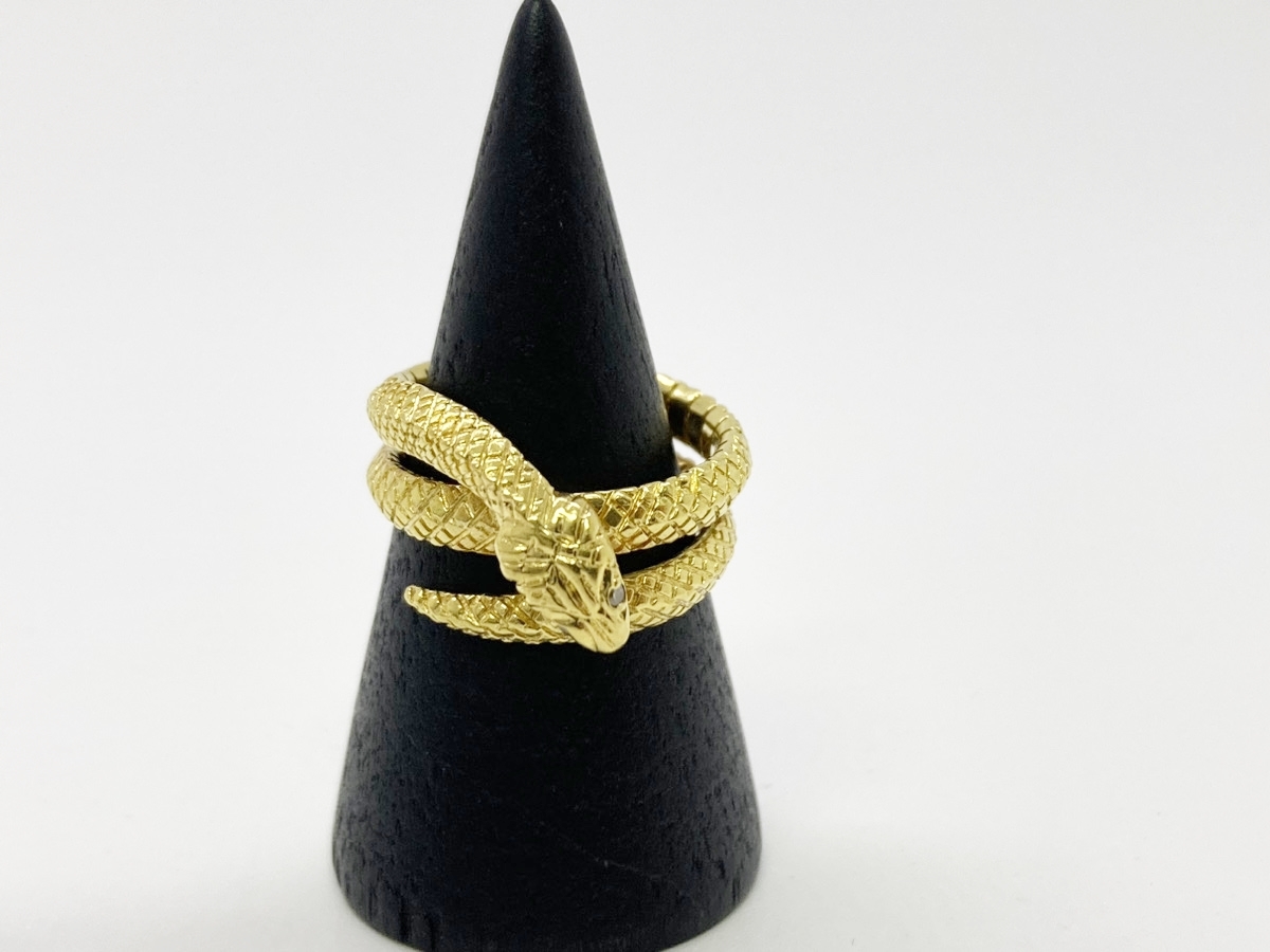 ◆◆【K18】　18金 イエロー ゴールド スネーク 蛇 デザイン メレ ダイヤモンド 0.02ct リング 指輪 11号 oi ◆◆