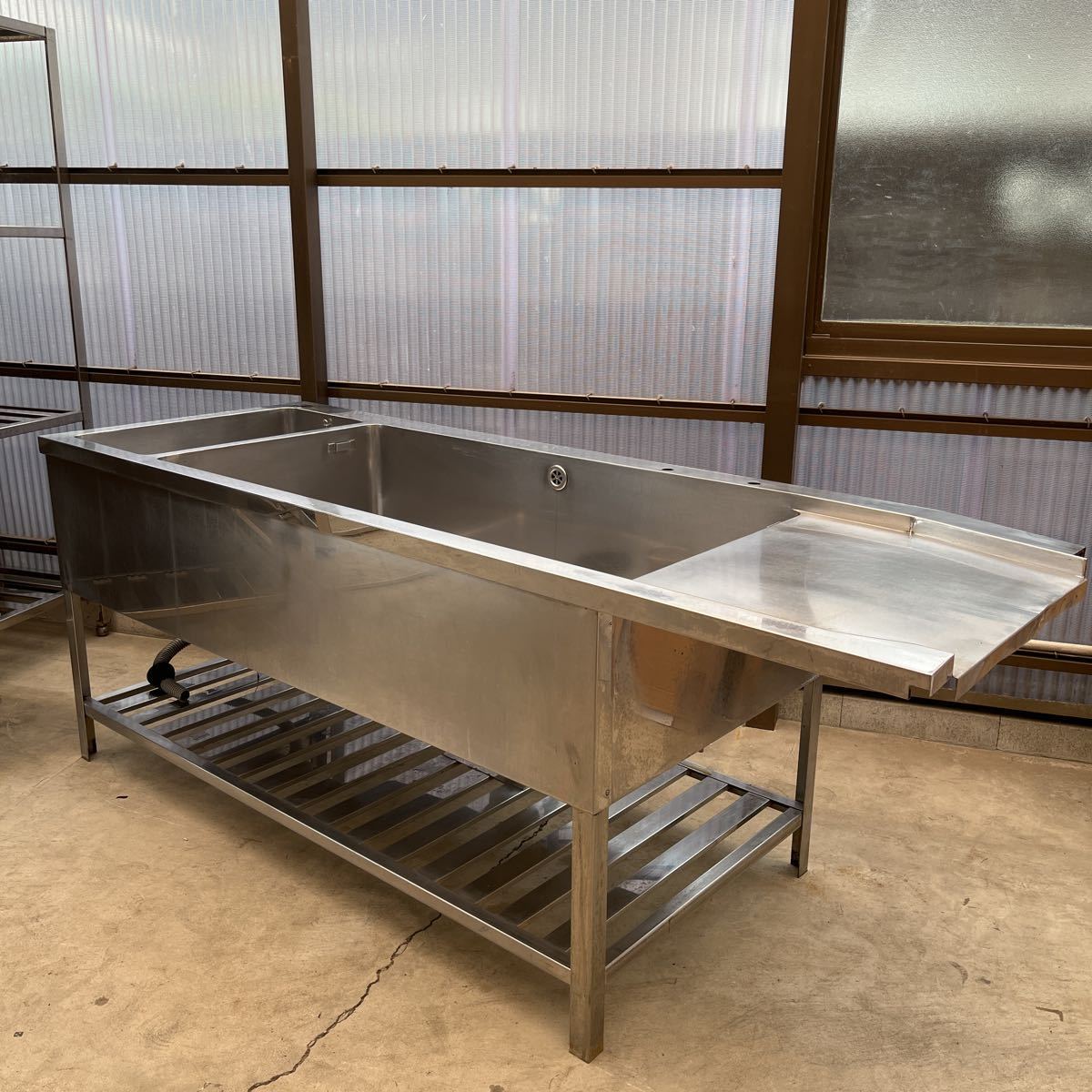 インボイス登録店 ソイルドシンクW2100×D750×H800mm 脚欠品 ステンレスシンク 食洗機用 店舗用品 厨房機器 中古 503092