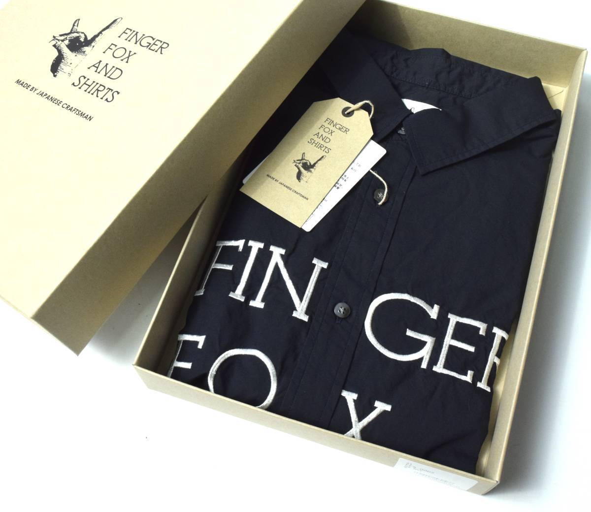 新品3万 FINGER FOX AND SHIRTS フィンガーフォックスアンドシャツ オーガニックコットン タイプライター 刺繍 シャツ M ネイビー_画像2