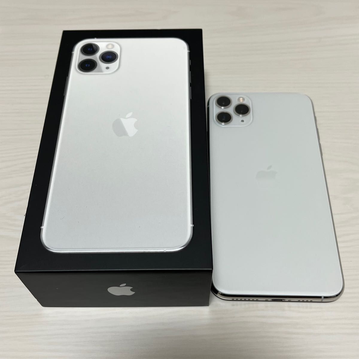 在庫残りわずか iPhone iPhone 11ProMax シルバー - 256GB au