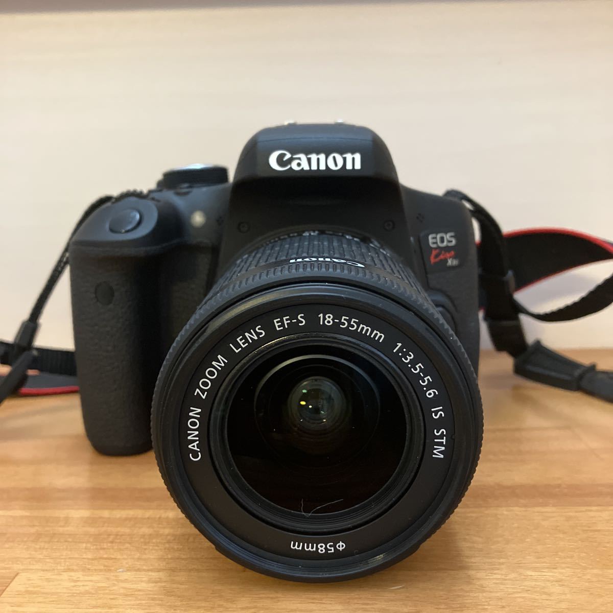 します 元箱付 Canon EOS Kiss X8i EF-S 18-55 IS STM Kit デジタル
