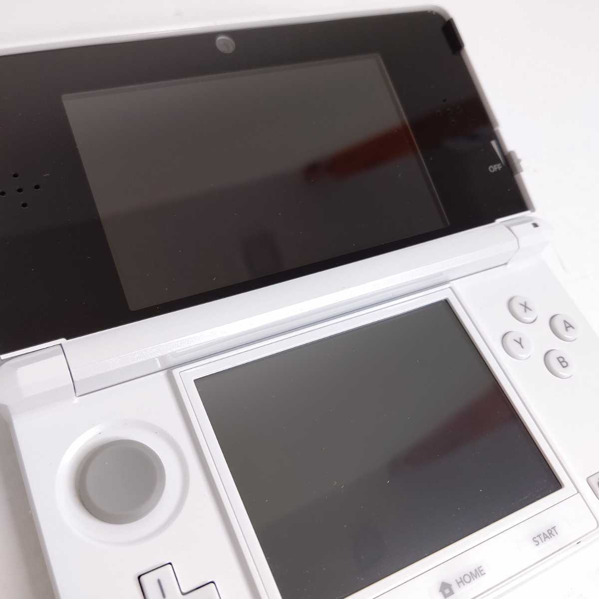 ニンテンドー3DS ピュアホワイト　極美品　Nintendo　一式セット