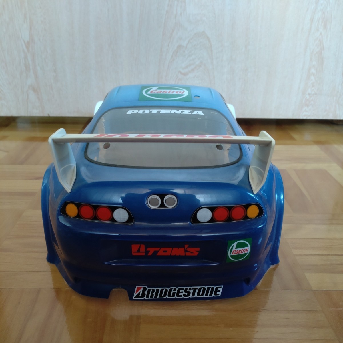 タミヤ TAMIYA 1/8エンジンカーTGX TGR用ボディ カストロール トヨタ