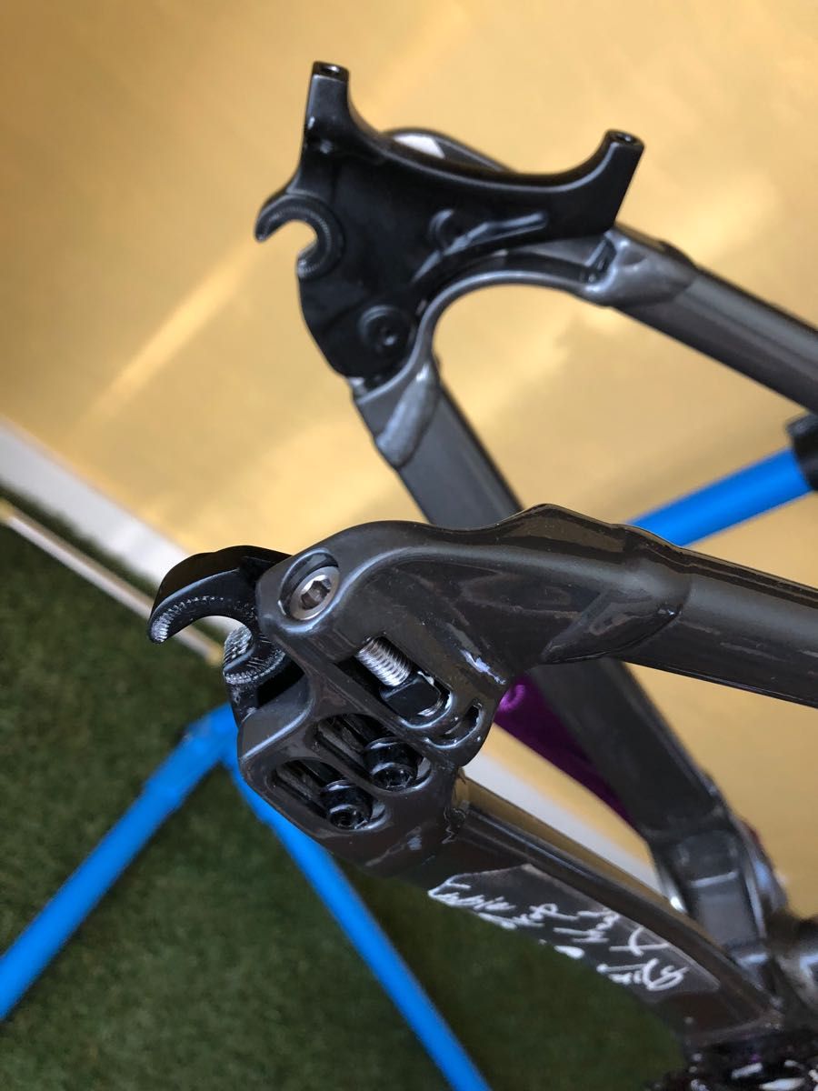 Specialized P3 新品 フレーム Hopeクランク Hope BB Specialized P3 新品 フレーム Hopeクランク Hope BB