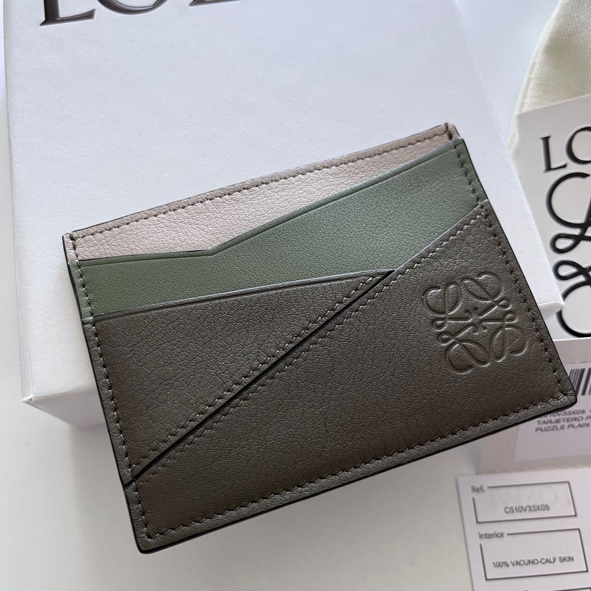 LOEWE ロエベ パズル プレーン カードホルダー グリーン 緑 パスケース 定期入れ 名刺入れ カードケース 新品 ミニ財布