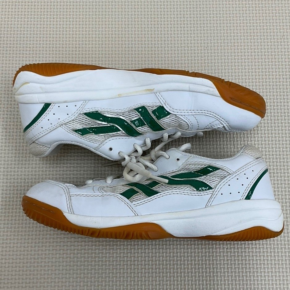 UTJ244-1 (中古) 栃木県 鹿沼市立 粟野中学校 体育館シューズ 2 UTJ244-1 (中古) 栃木県 鹿沼市立 粟野中学校 体育館シューズ 2