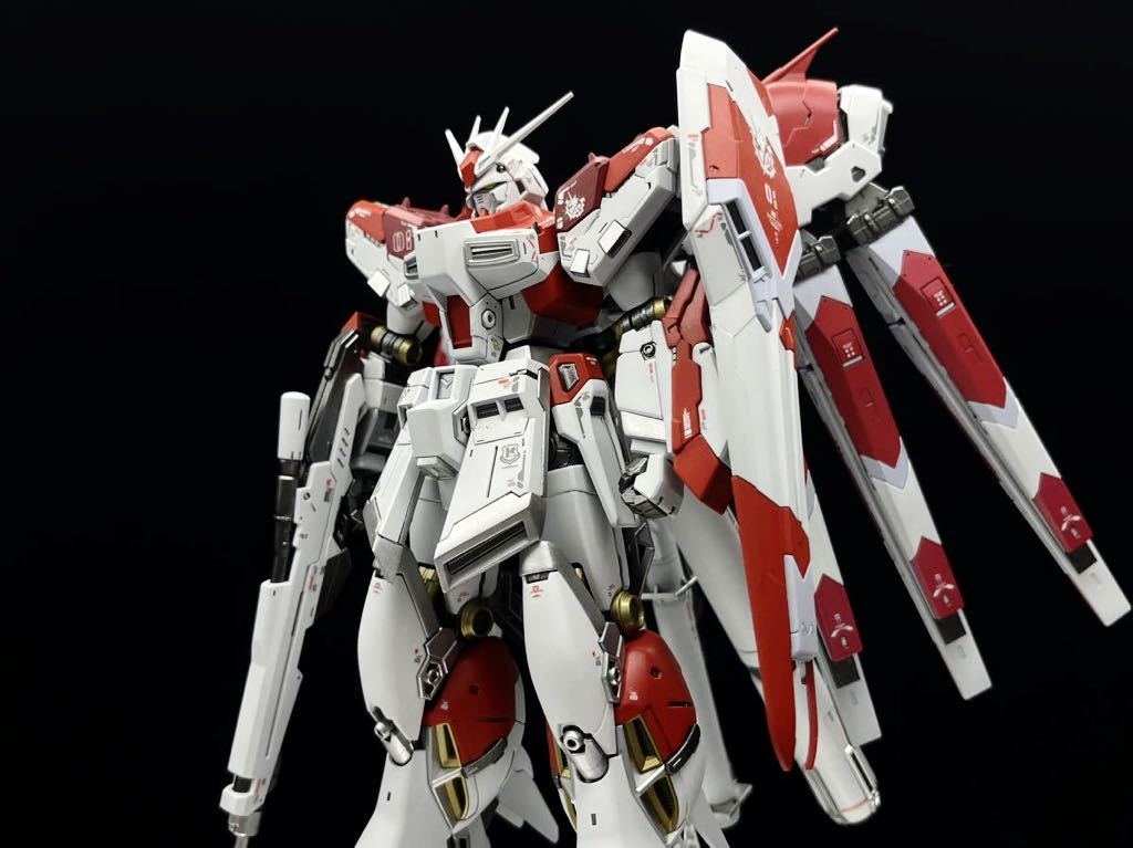 RG Hi-νガンダム 塗装済 完成品 ガンプラ プラモデル ハイν ガンダム ハイニューガンダム 塗装済み _画像1