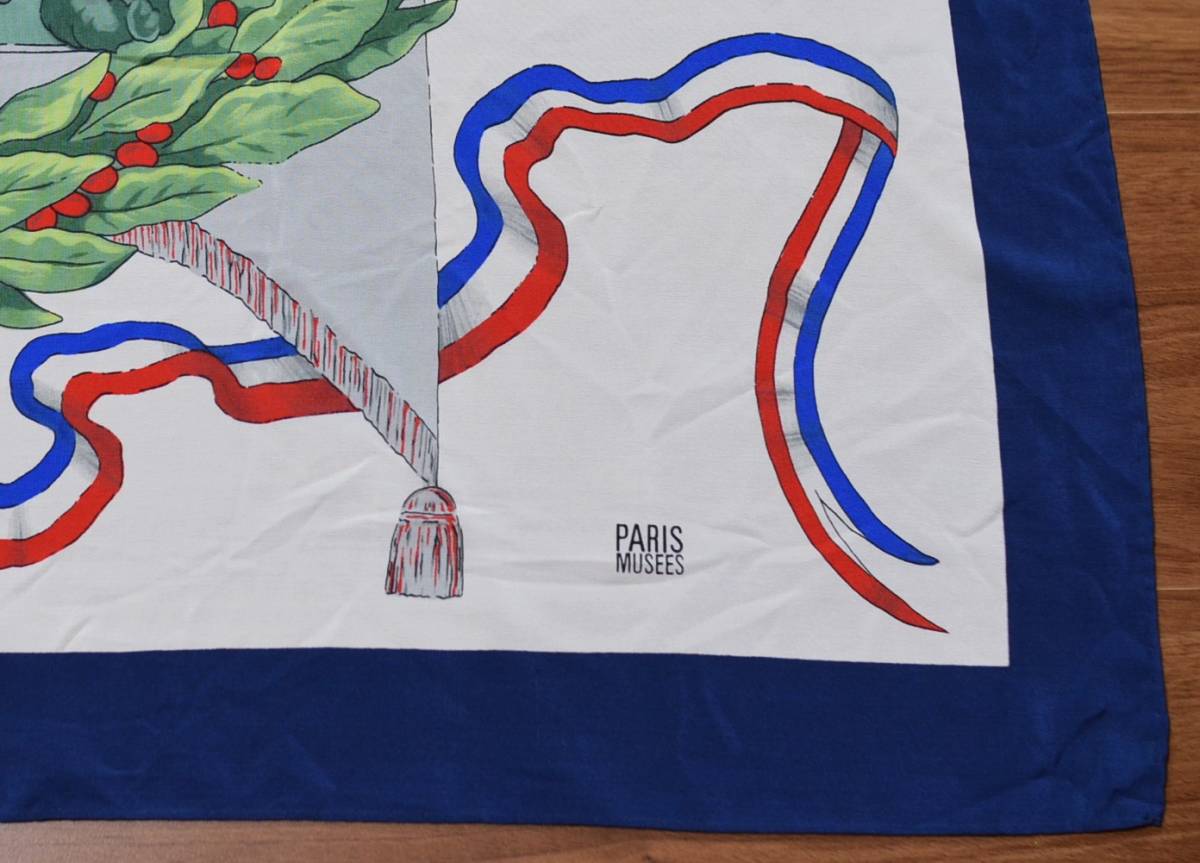 *PARIS MUSEES* шелк 100% большой размер шарф 84.×87. прекрасный товар 