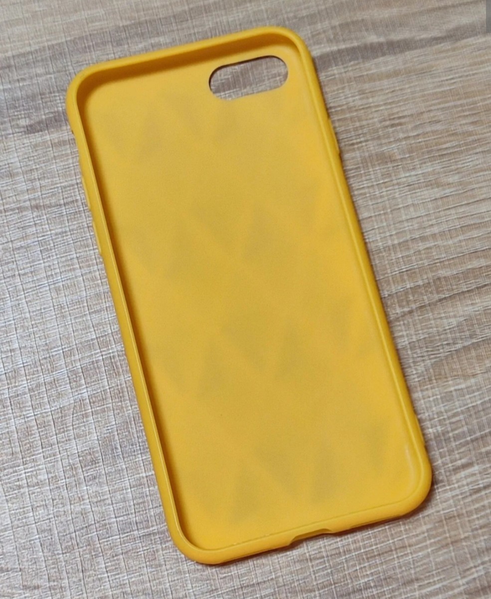 iPhone7/8/SE2　幾何学模様　黄色　ムラサキ　カラフル　かわいい　カワ(・∀・)イイ!!　iPhoneケース