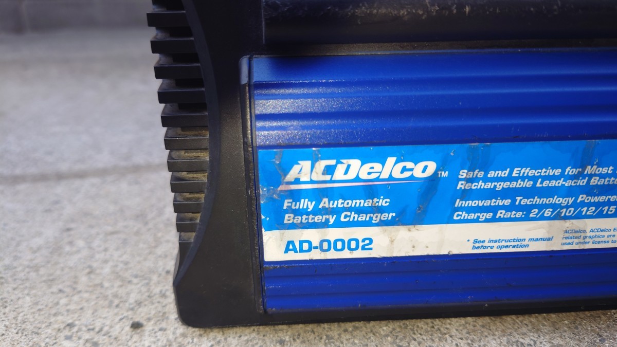 ACデルコ AD-0002 バッテリー充電器 全自動 バッテリーチャージャー 充電器 ACDelco デルコ　中古_画像3
