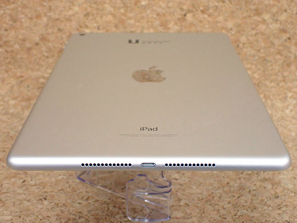 iPad 9.7インチ 第6世代 Wi-Fiモデル 32GB MR7G2J/A シルバー 本体