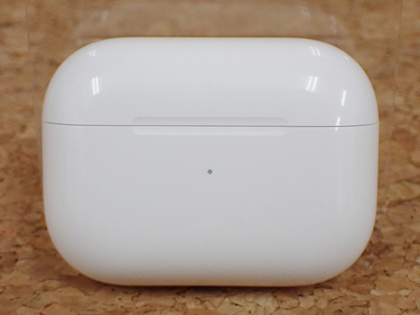 【中古 良品】Apple 純正 AirPods Pro 第2世代 MQD83J/A 最新モデル 本体(NCA98-1)_画像3