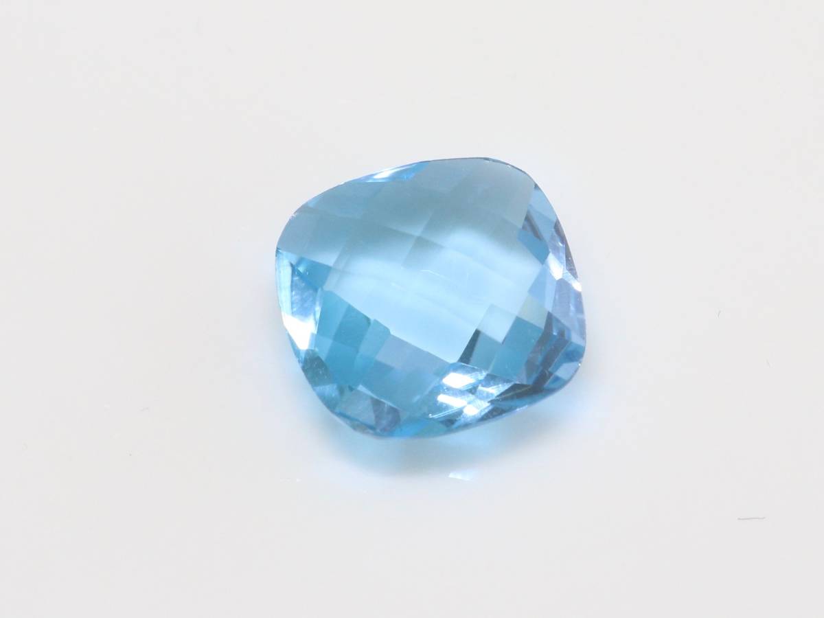 キレイです！両面チェスカット スイスブルートパーズクッション 3.61ct_画像1