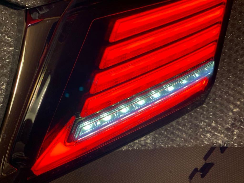 トヨタ 210系 クラウン ヴァレンティ ジュエル LEDテールランプ トヨタ 210系 クラウン ヴァレンティ ジュエル LEDテールランプ