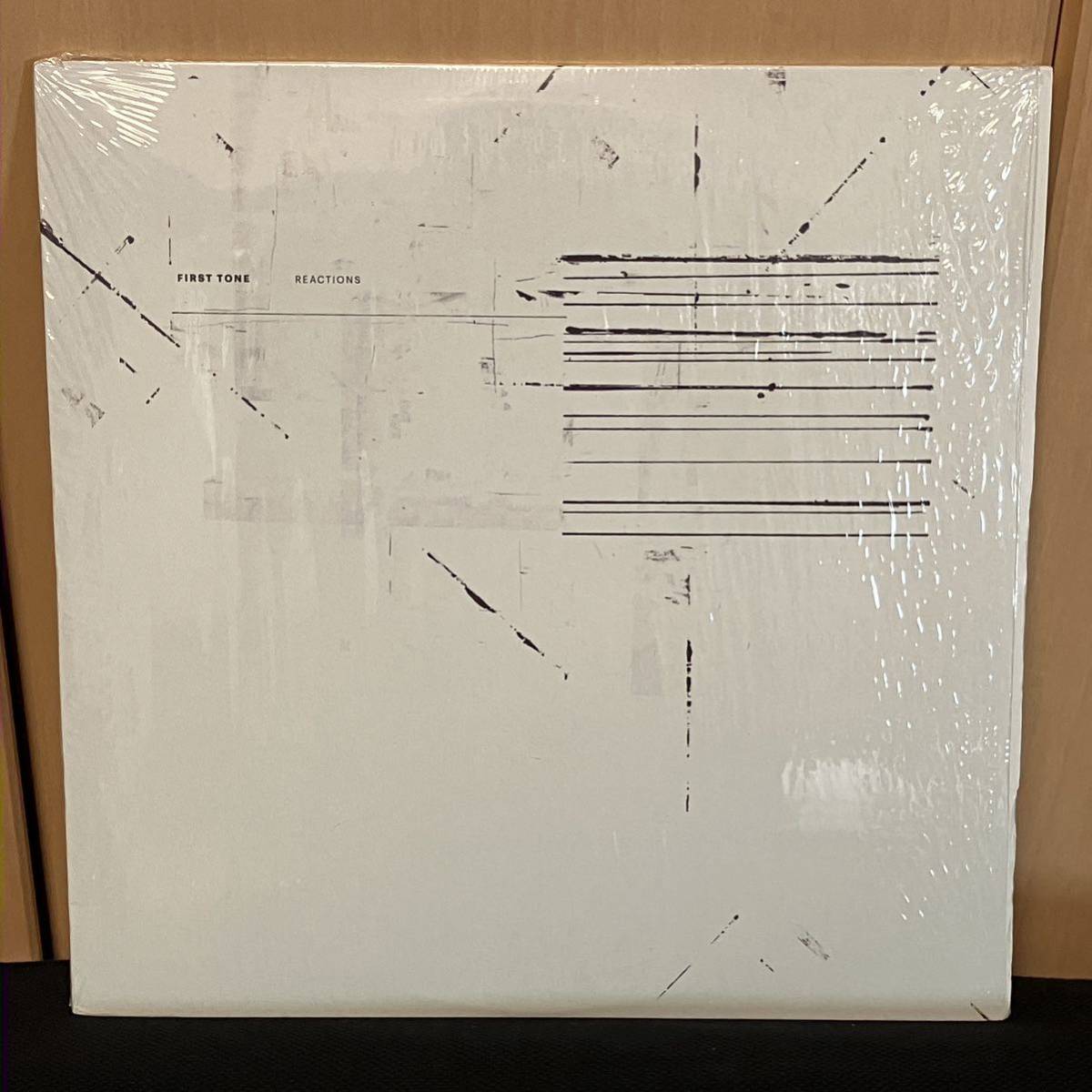 アンビエント First Tone - Reactions ( Spectrum Spools Editions Mego ambient drone experimental )