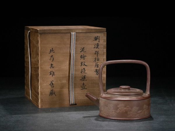 お買い得人気】 ヤフオク! - 「紫砂彫 泥絵宮燈紫砂茶壺 孟臣銘 清時代