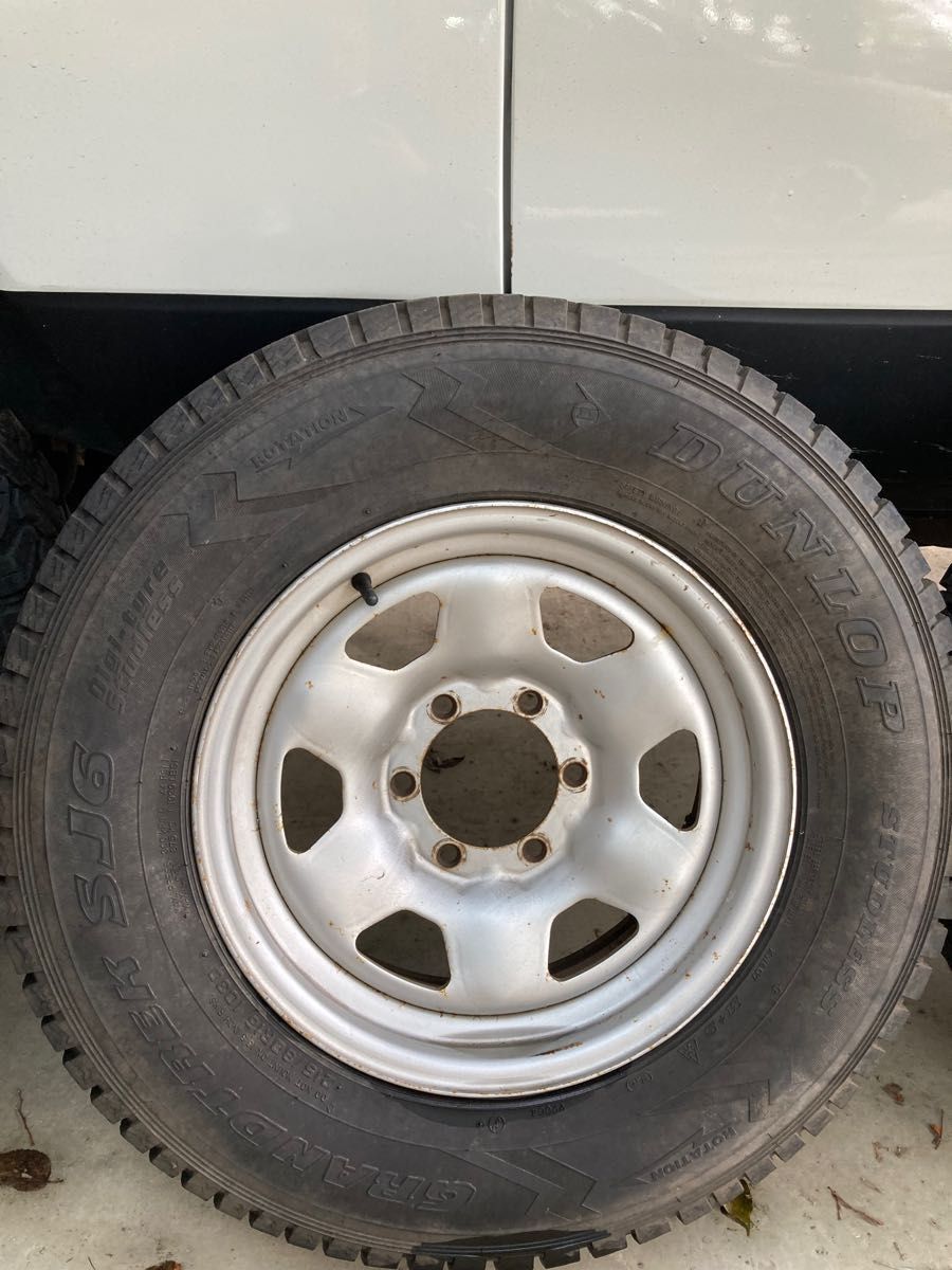 ランクル 70 鉄チン純正ホイール 16インチ 16x6Jタイヤ付4本 ランクル 70 鉄チン純正ホイール 16インチ 16x6Jタイヤ付4本