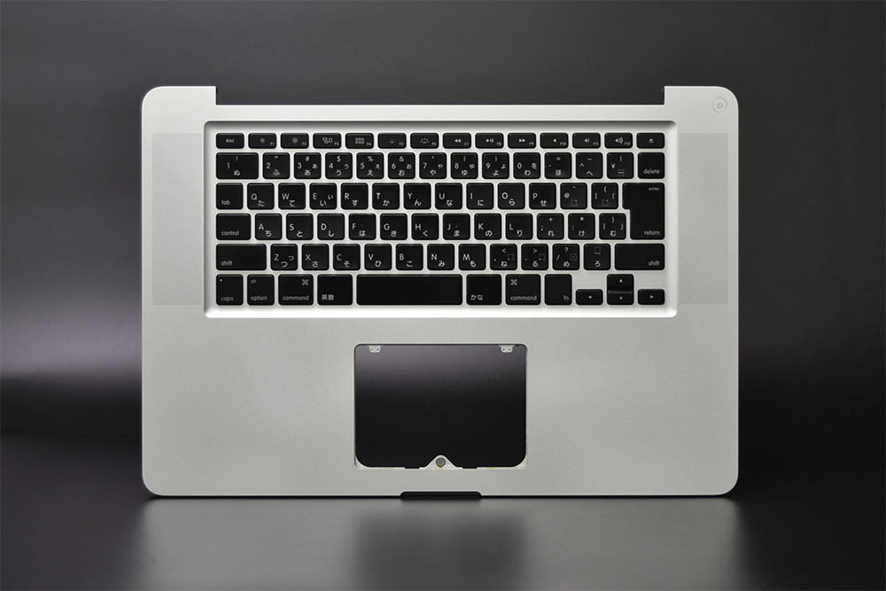 超安い】 15 Pro MacBook 当日発送 Early 5 中古品 パームレスト 日本