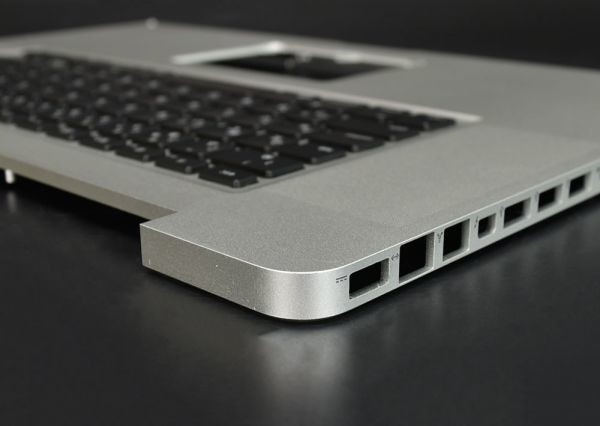 当日発送 MacBook Pro 17 inch 2010 2011 A1297 日本語キーボード パームレスト 中古品1_画像5