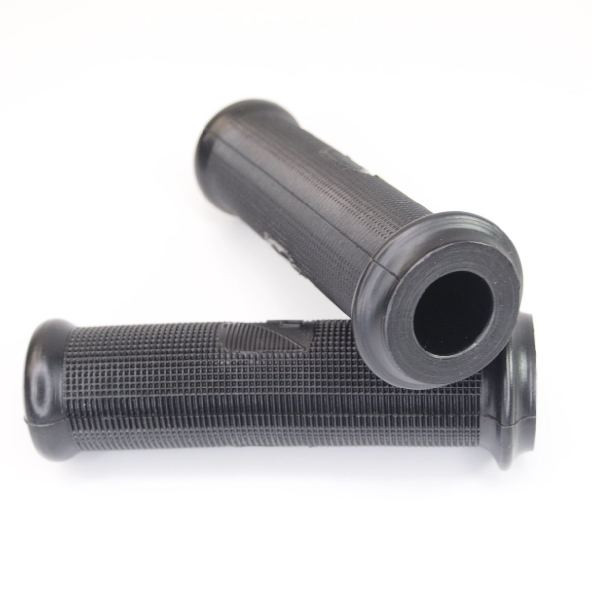 Pair of grips Vespa vintage black for Vespa 125 VNB 3-6 VB1 VBA VBB VGL1 VGLA-B 150GS VS2-5 160GS ピアジオ ベスパ グリップ 自転車_画像2