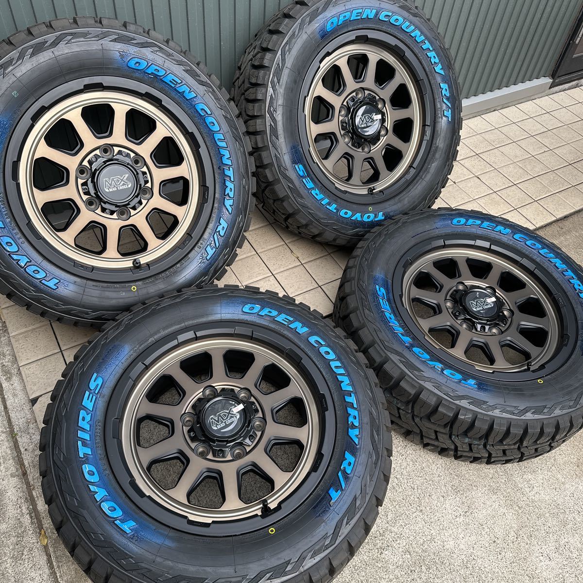 マッドクロス レンジャー【オープンカントリーR/T】215/65R16C 109/107Q◆ホワイトレター トーヨータイヤ 200ハイエース 車検対応品_画像5