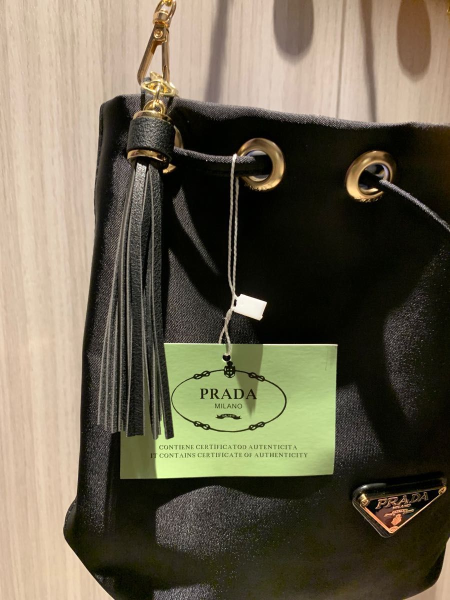 【最終値下げ】PRADA プラダ ノベルティ 巾着 ポーチ ショルダーバッグ 黒 タグ付き