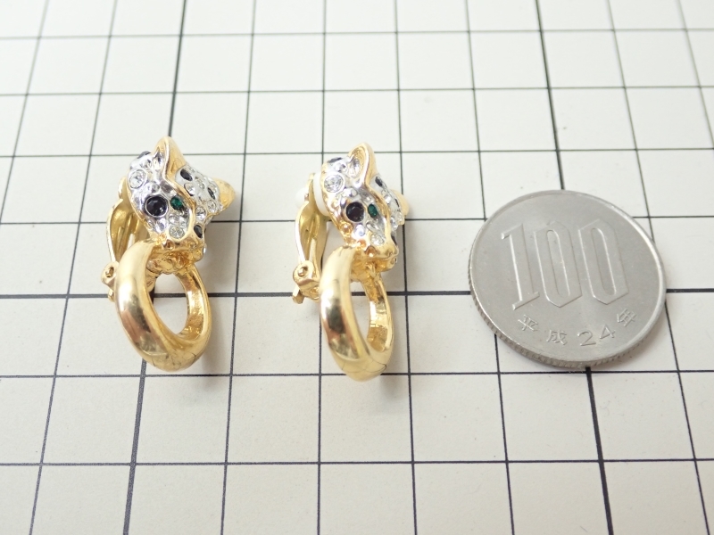 K428　ヴィンテージ　イヤリング　動物　アニマル　パンサー　口輪デザイン　ラインストーン　　ゴールドカラー　Vintage Earrings_画像9