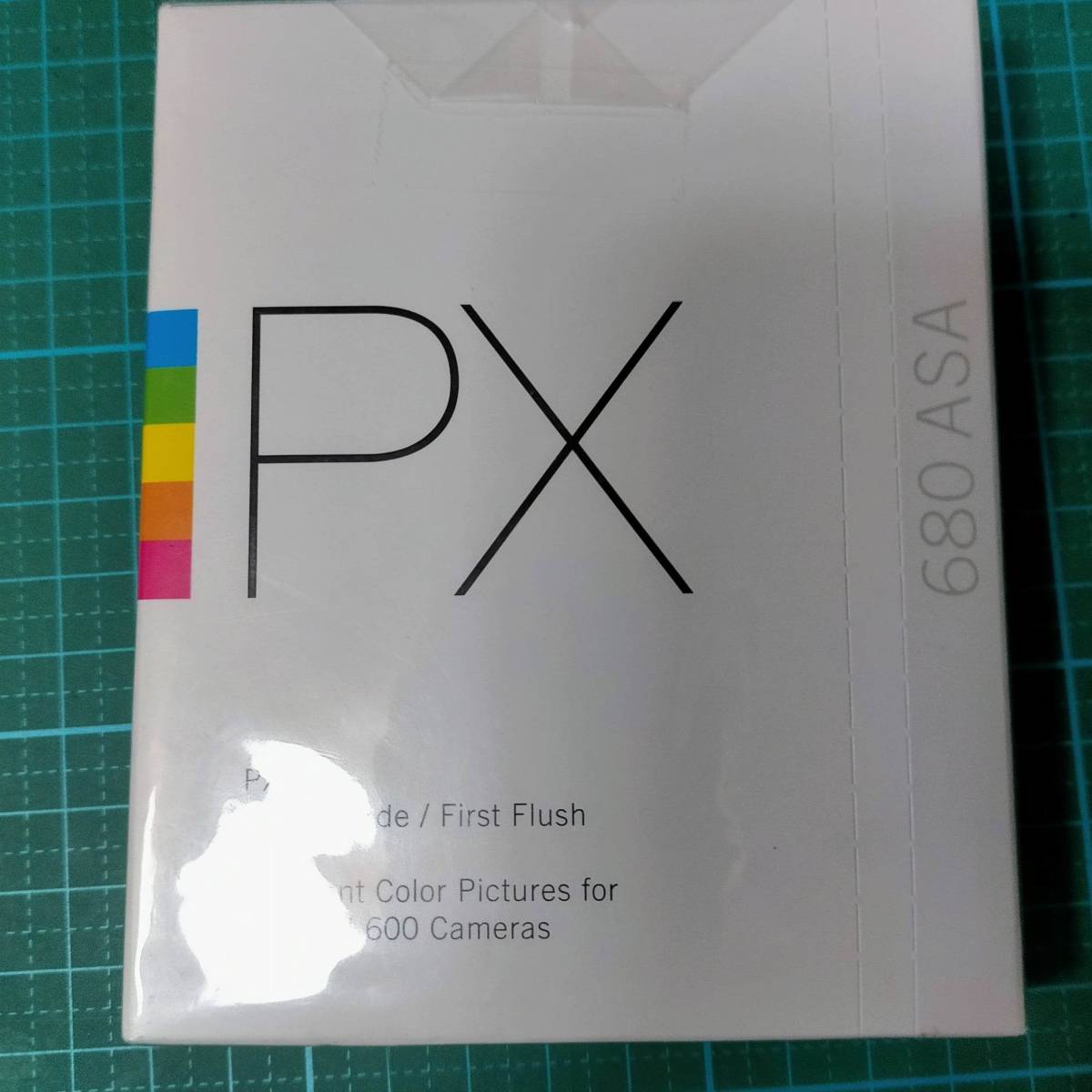 IMPOSSIBLE インスタント カメラ フイルム PX 680 Color Shade FF
