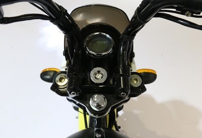 電動バイク新車　かわいい形状　原付二種_画像4