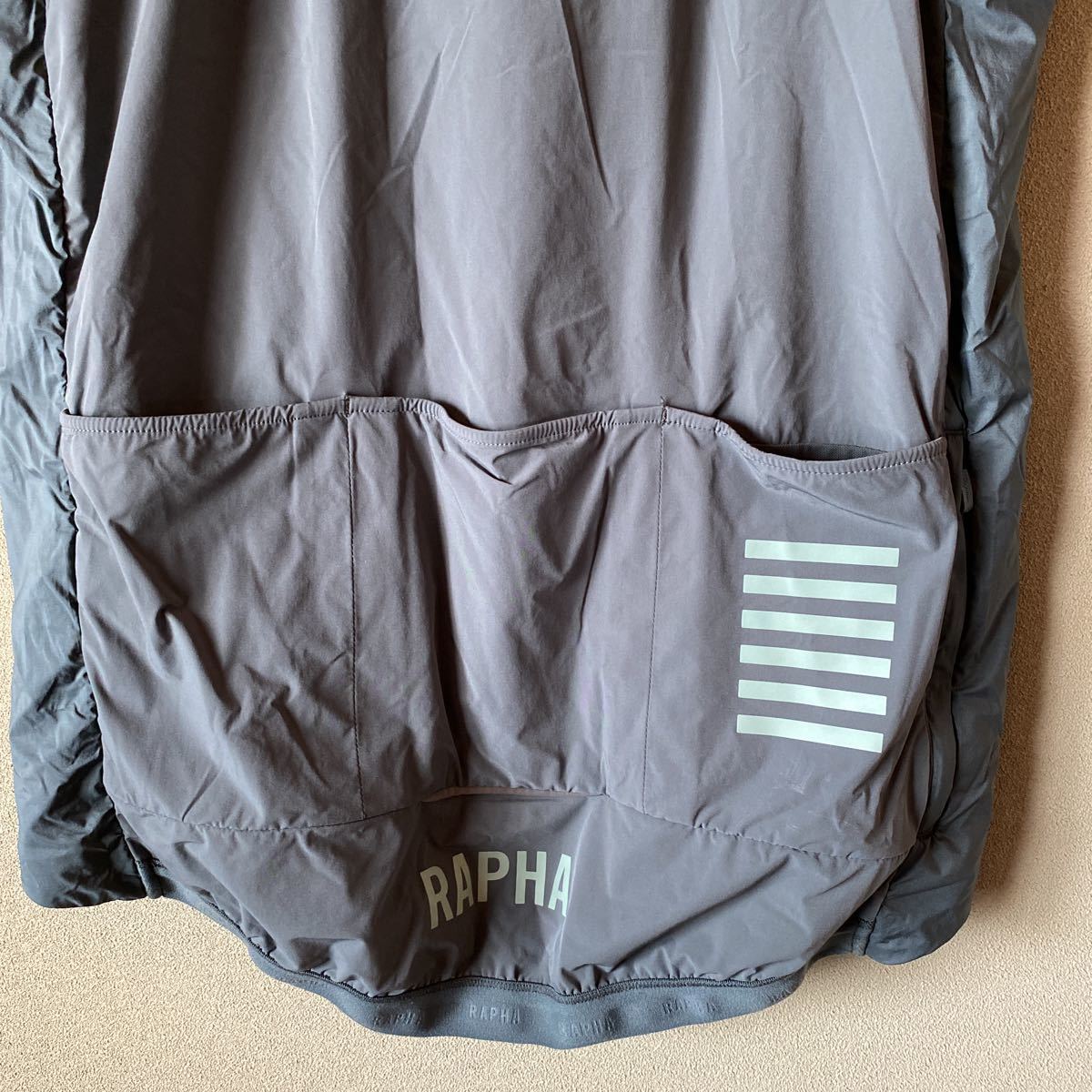 Rapha PRO TEAM INSULATED GILET|Yahoo!フリマ(旧PayPayフリマ) Rapha PRO TEAM INSULATED GILET|Yahoo!フリマ(旧PayPayフリマ)