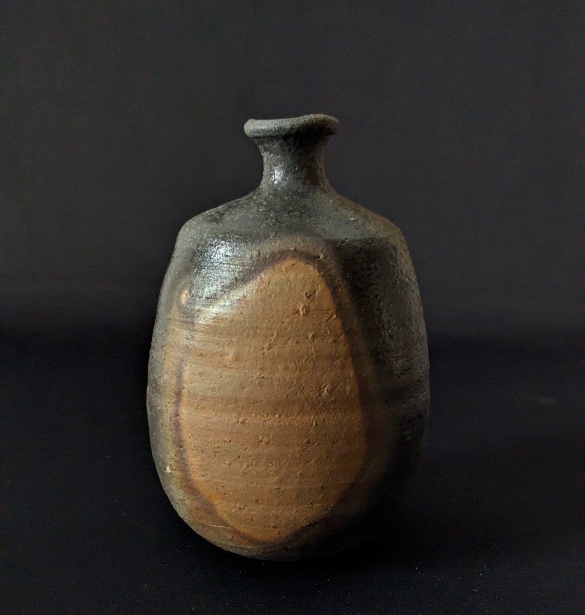 3490 Bizen . gold -ply .. sake bottle also box prefecture designation important less shape culture fortune gold -ply .... sake cup and bottle 