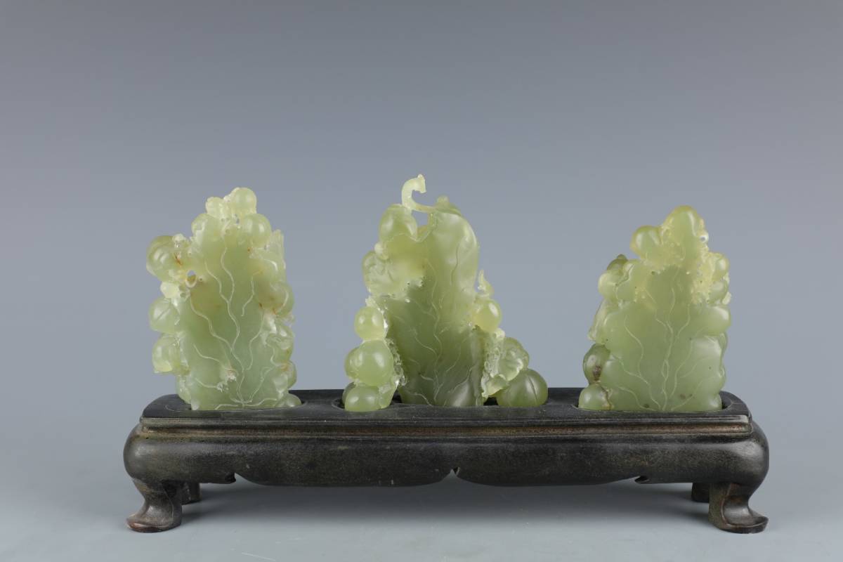 【徳】旧家蔵出『清 寿山石 艾葉緑凍石彫り 童子置物一組 3点 台座付き 共箱』古美術品 骨董品