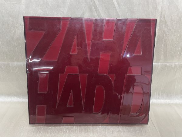 k01 / ZAHAHADID 建築作品集 Zaha Hadid Complete Works ザハ・ハディッド-