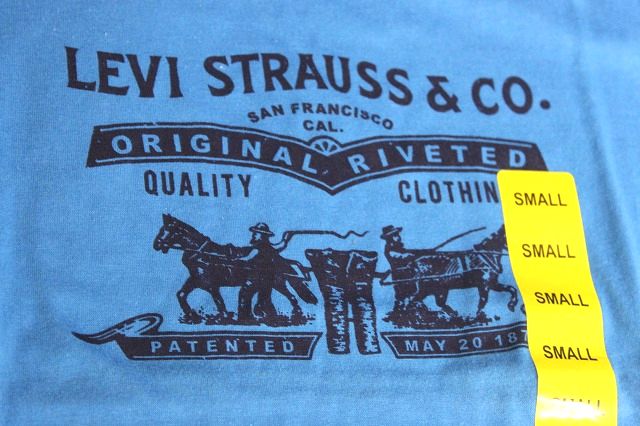 Levi's リーバイス レディース グラフィックTシャツ サイズS★送料310円_画像4