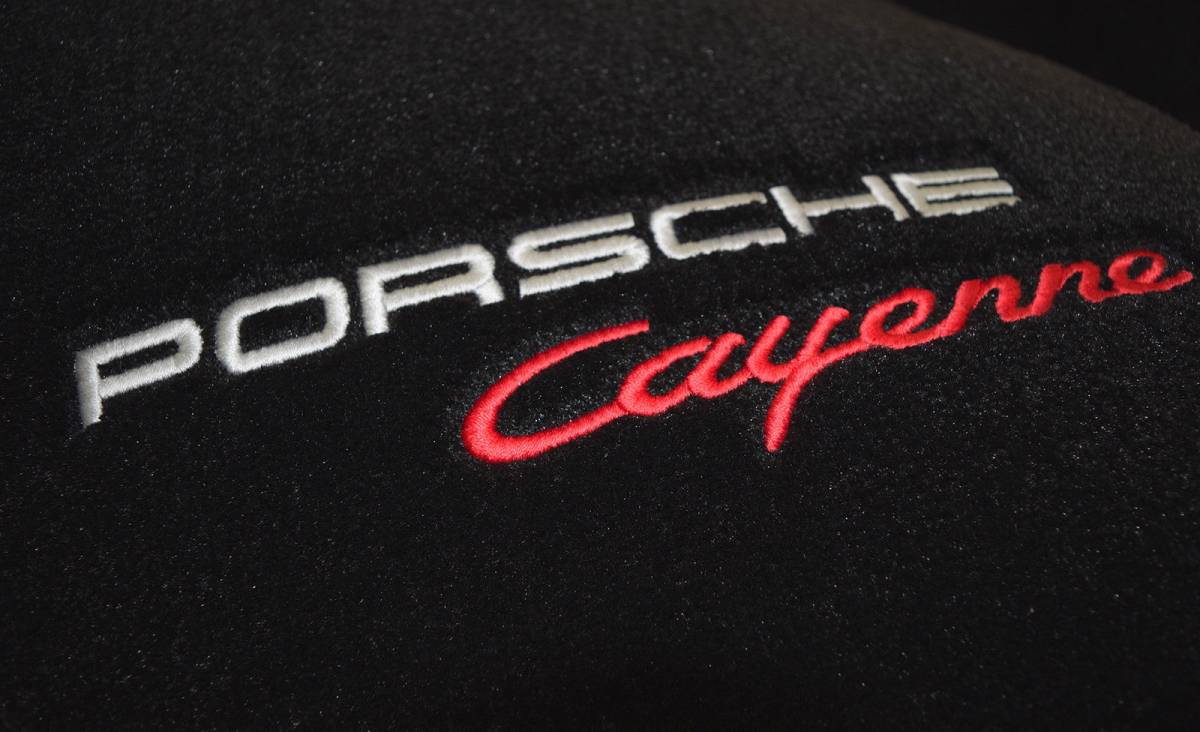 Porsche ポルシェ 【社外】 Cayenne 955 カイエン フロアマット＆カーゴマット ブラック 【新品】 左ハンドル用